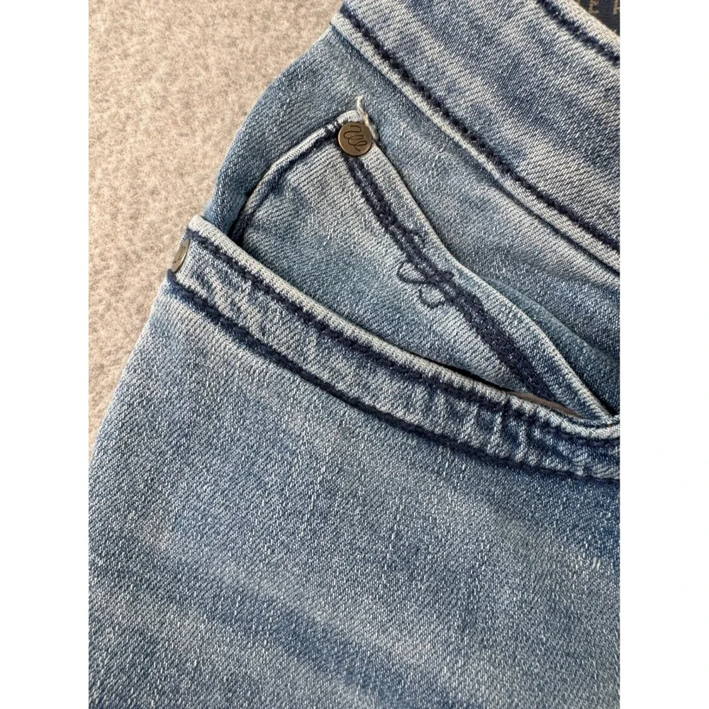 Wrangler Willow Ultimate Riding Jeans Light Wash Bootcut Denim 9x36 10WRW60AR
